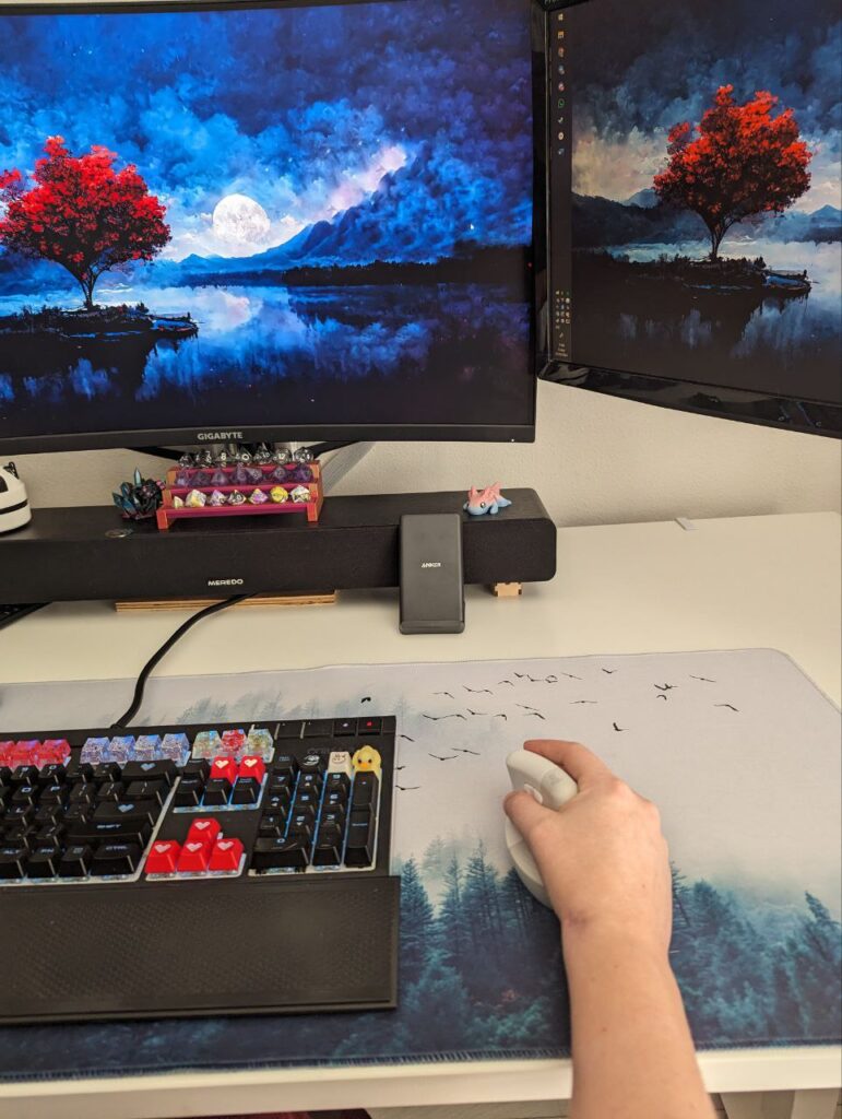 using ergonomic mouse